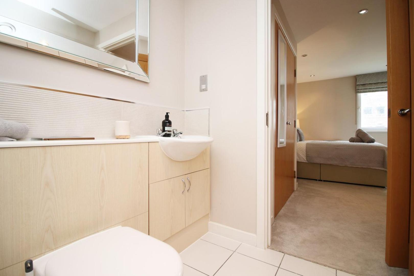 Perfect Getaway In Cardiff Marina Exterior foto